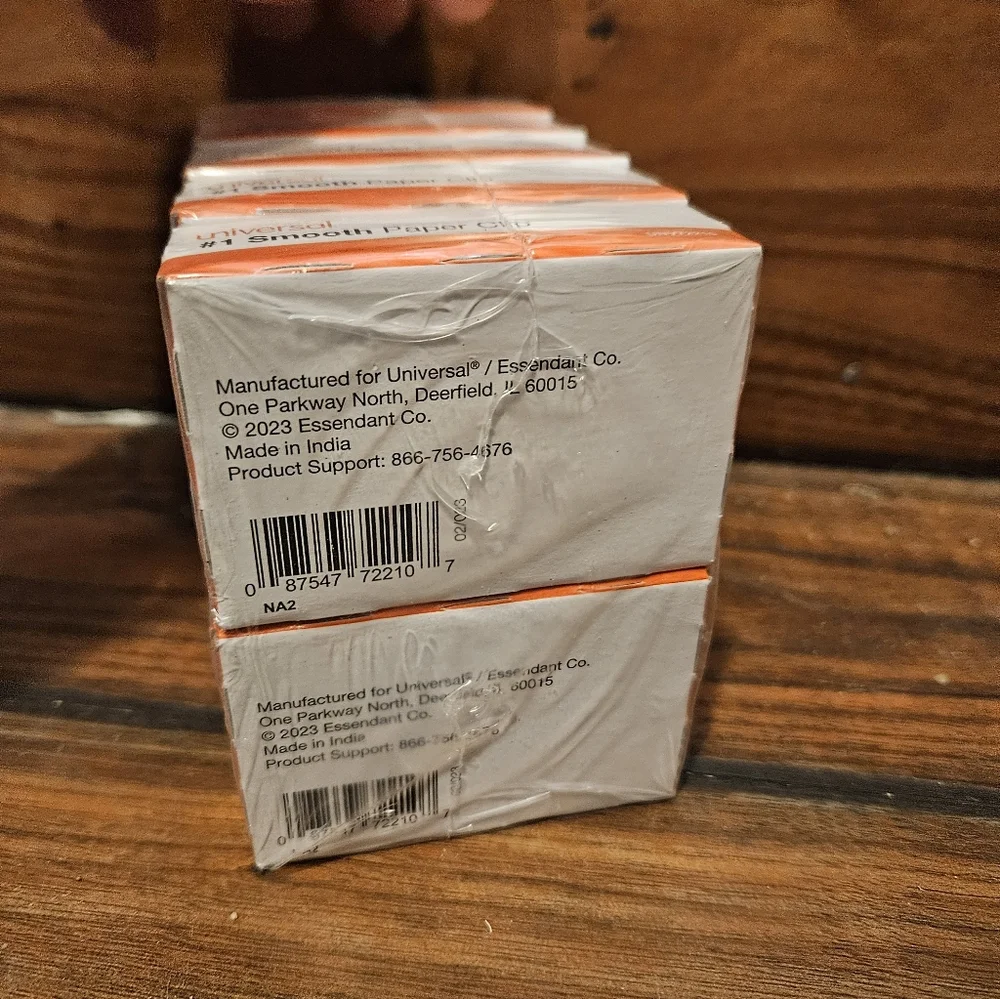 Universal UNV72210 #1 Smooth Wire Paper Clips 100 Boxes of 100- 10,000 Clips